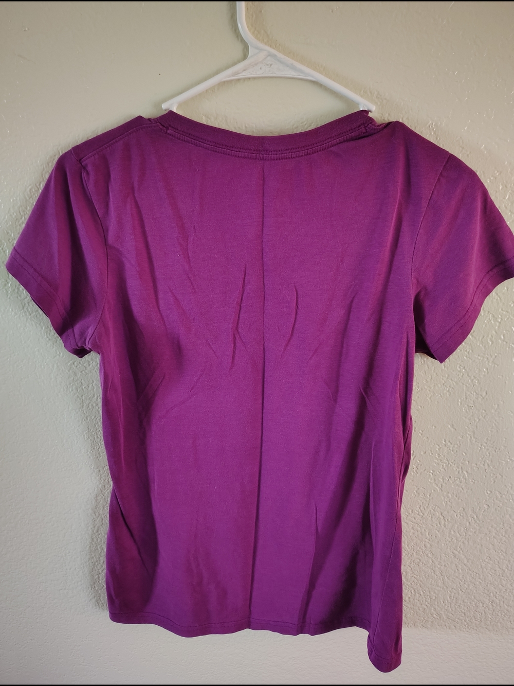 Nike Women’s Purple V-Neck Tee with Teal & Aqua 'JUST DO IT' Graphic - Picture 3 of 3